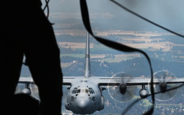 Two MTANG C-130H in Flight