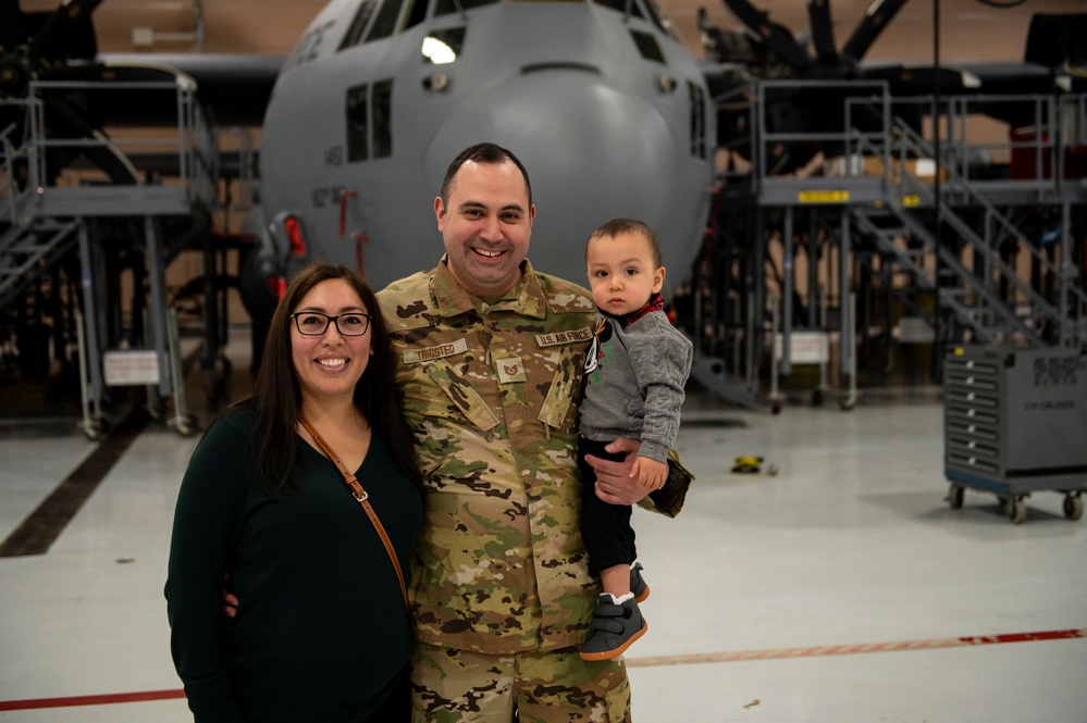 182nd Airlift Wing Holiday Party