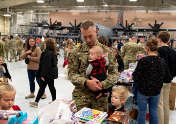 182nd Airlift Wing Holiday Party