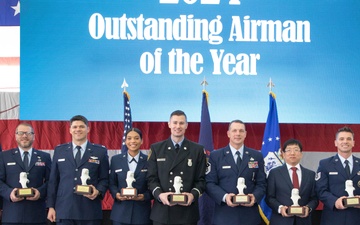 Wing awards outstanding Airmen, employees