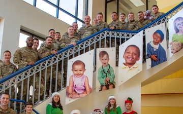 134th ARW Airmen deliver holiday cheer through Santa Cops