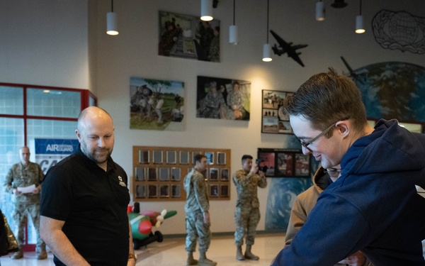 Airman organ recipient inspires wing organ donation event