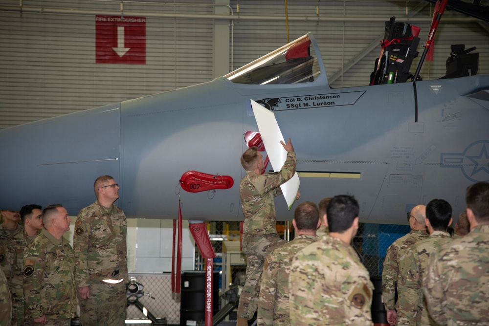 142nd Wing Welcomes New Commander