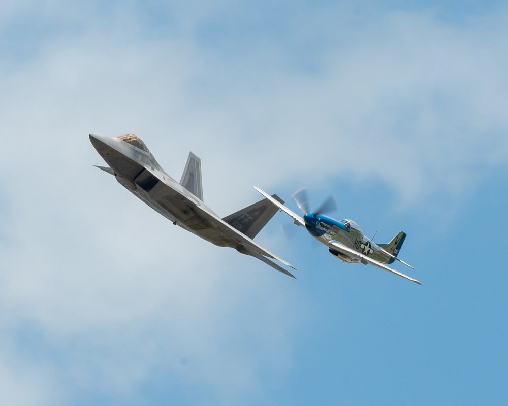 F-22 Raptor and P-51 Mustang