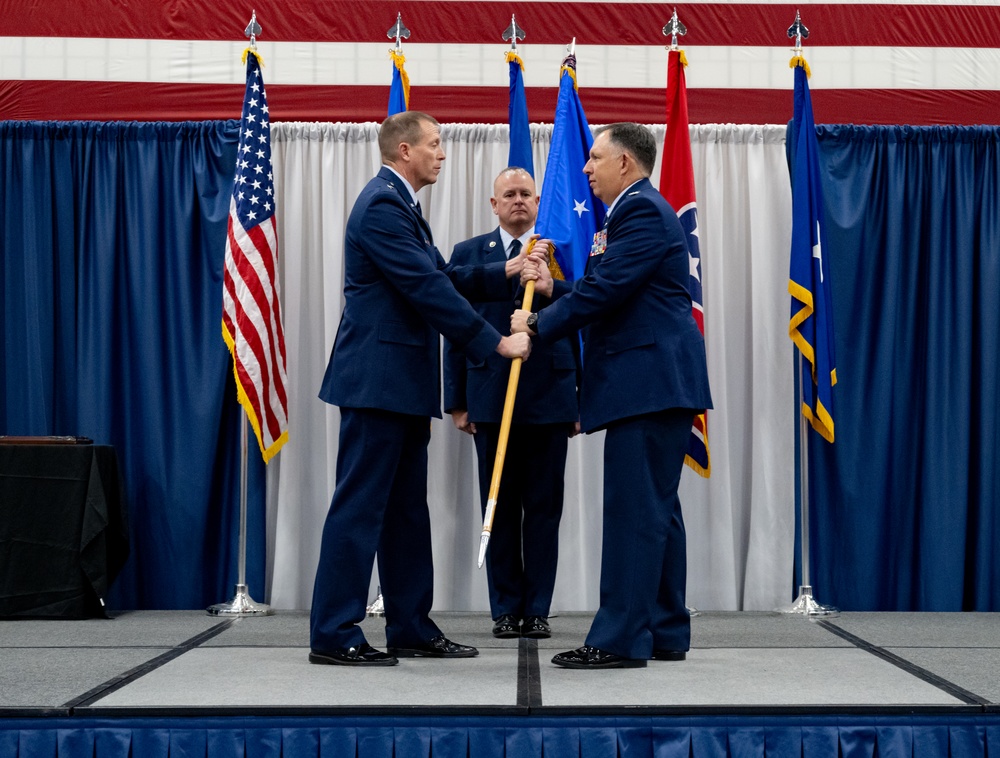 Col. Ronald Selvidge assumes command of the 134th ARW