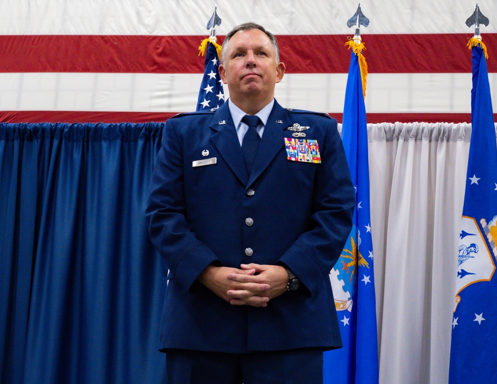 Col. Ronald Selvidge assumes command of the 134th ARW