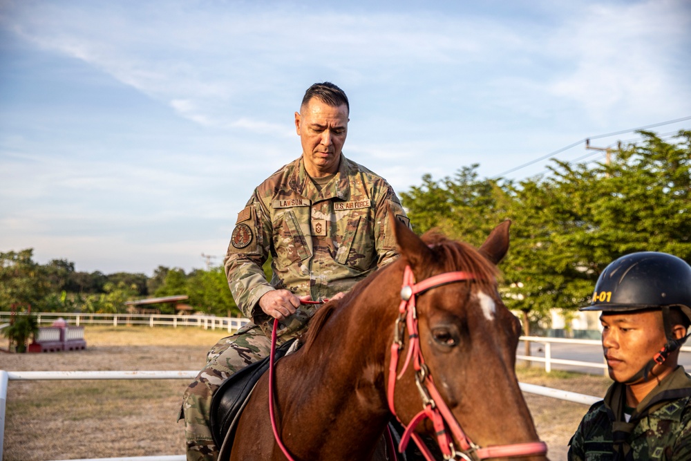 Washington National Guard Senior Leaders visit Royal Thai Army Noncommissioned Officer School