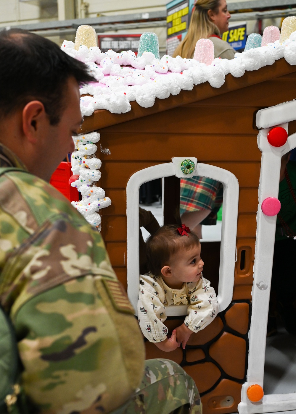 104th Fighter Wing celebrates the holiday season with loved ones