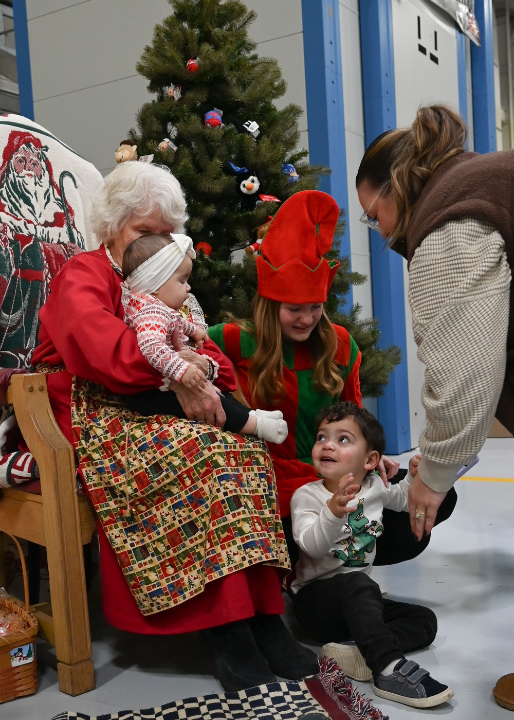 104th Fighter Wing celebrates the holiday season with loved ones