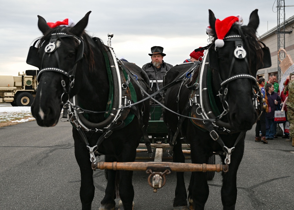 104th Fighter Wing celebrates the holiday season with loved ones