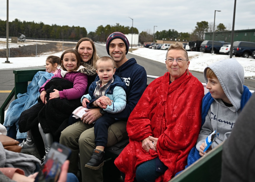 104th Fighter Wing celebrates the holiday season with loved ones