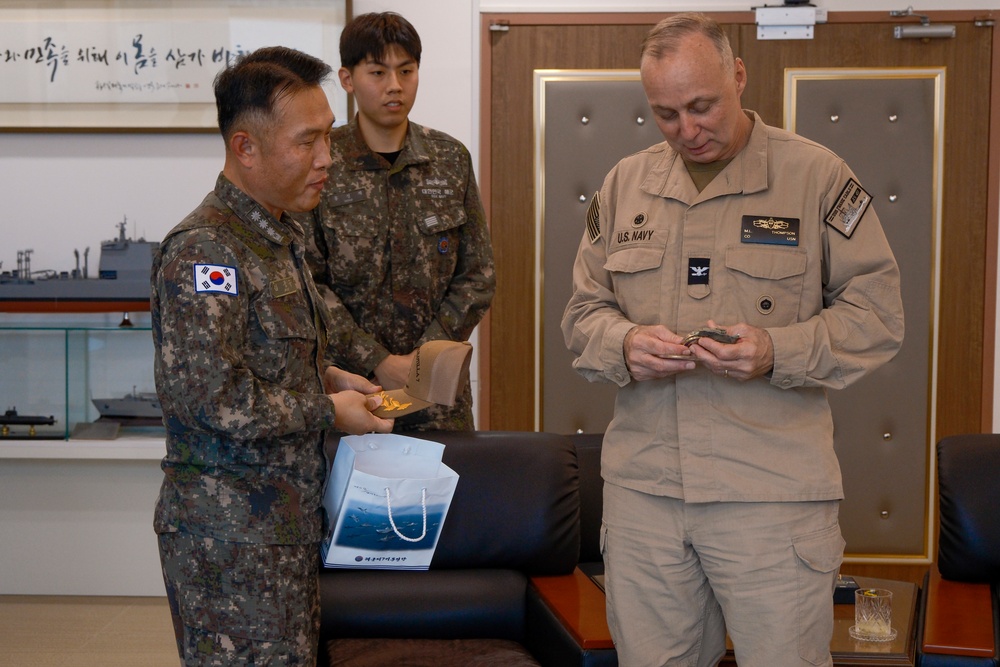 USS Frank Cable Triad Conducts Office Call with Republic of Korea Navy Maritime Task Flotilla Seven Triad