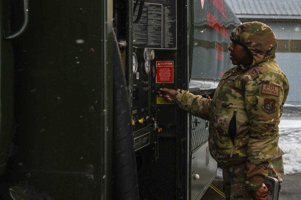 U.S. Marines receive fuel from U.S. Air Force