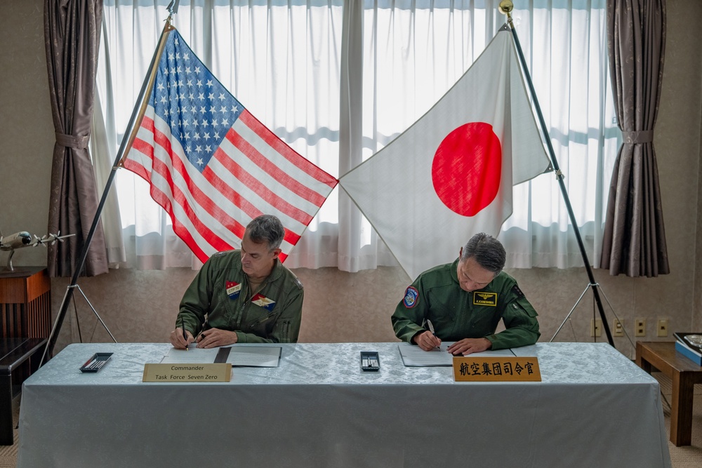 JMSDF Fleet Air Force, U.S. Navy’s Task Force 70 sign memorandum to increase bilateral electronic attack capability