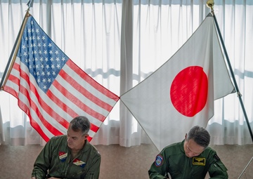JMSDF Fleet Air Force, U.S. Navy’s Task Force 70 sign memorandum to increase bilateral electronic attack capability