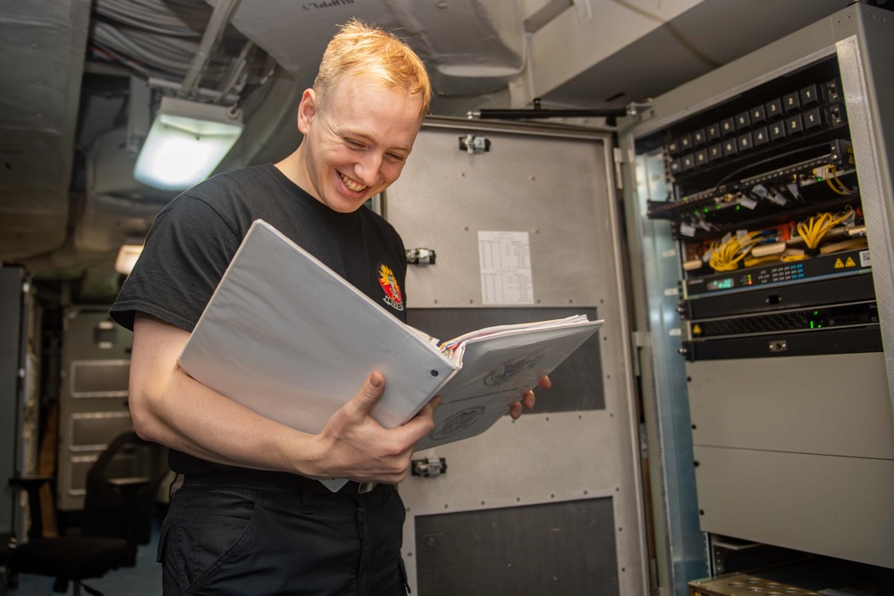 USS Carl Vinson (CVN 70) Conducts Routine Operations at Sea