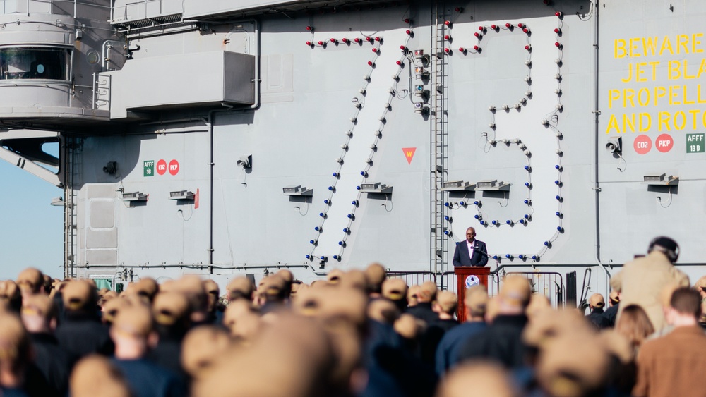 Secretary of Defense visits USS George Washington