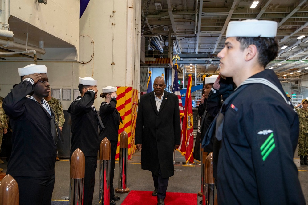 Secretary of Defense visits USS George Washington