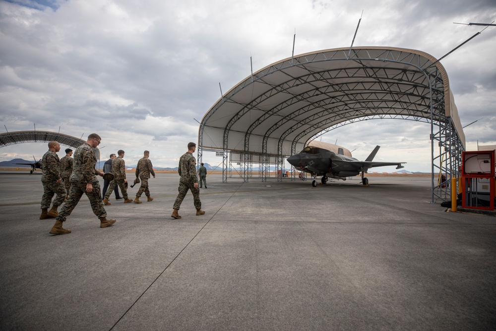 MCAS Iwakuni’s first blended Expeditionary War School students learn of the base’s history