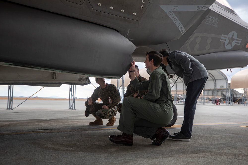 MCAS Iwakuni’s first blended Expeditionary War School students learn of the base’s history