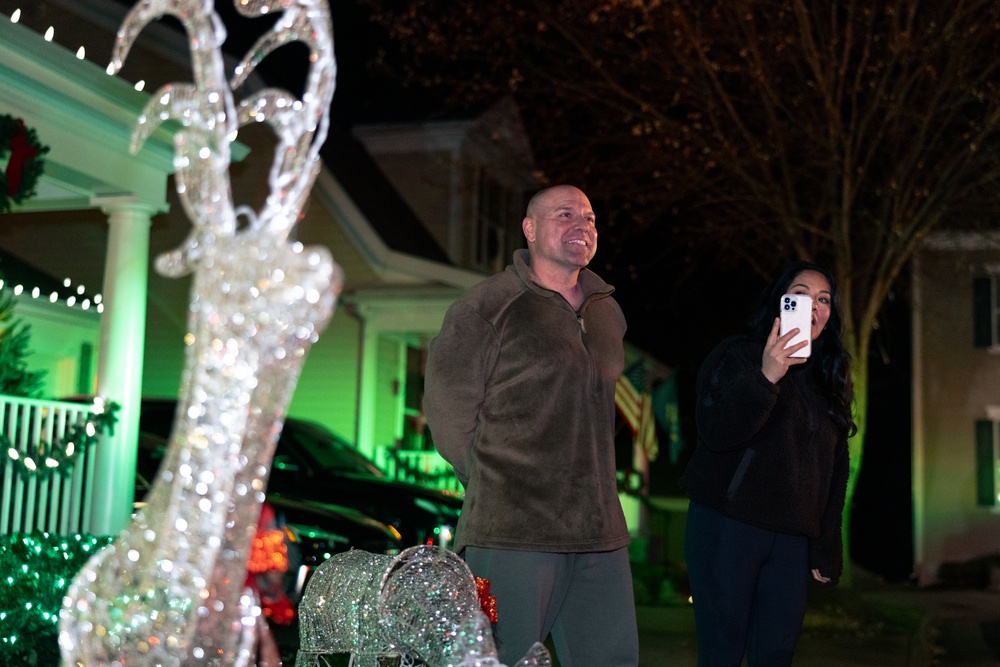 Santa brings cheer to residents of MCB Quantico neighborhoods