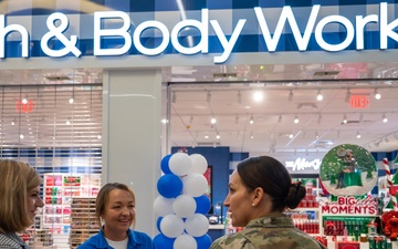 Andrews Exchange celebrates Bath &amp; Body Works grand opening