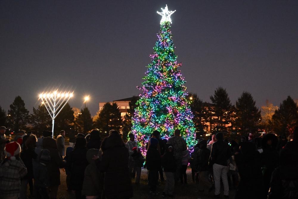 Joint Base Andrews ushers in the holiday season