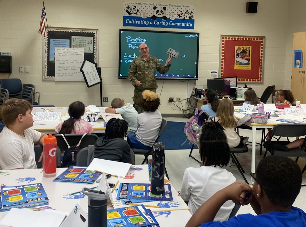 KC-46 instructor brings immersive technology to STEM students