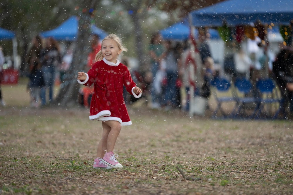 MacWonderland brings holiday cheer to MacDill AFB