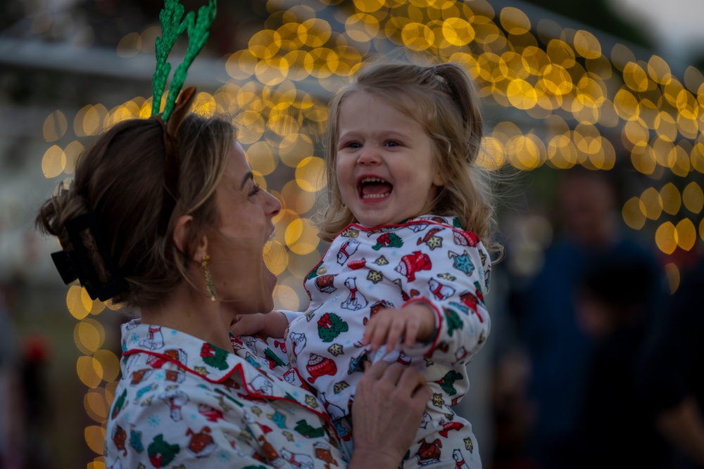 MacWonderland brings holiday cheer to MacDill AFB