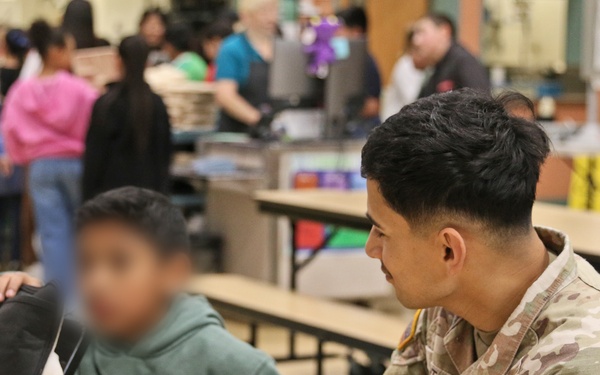 Rest Assured Soldiers visit Thompson Fifth Graders