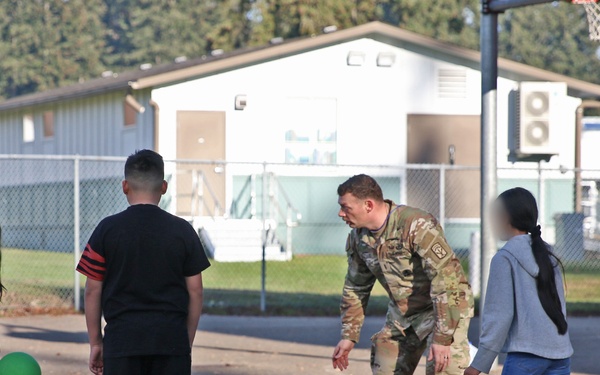 Rest Assured Soldiers visit Thompson Fifth Graders