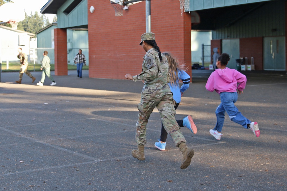 Rest Assured Soldiers visit Thompson Fifth Graders