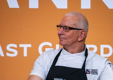 President and First Lady Join Coast Guard Sector New York for Friendsgiving Celebration