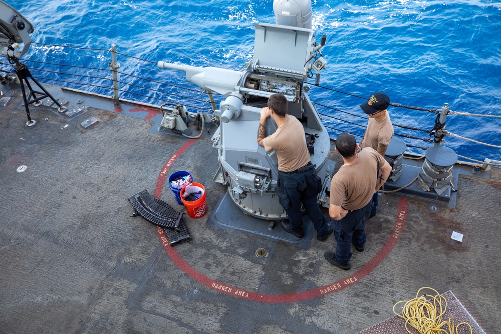 MK 38 Maintenance Aboard the USS Cole