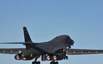 Ellsworth B-1B Lancers depart for Grand Forks AFB