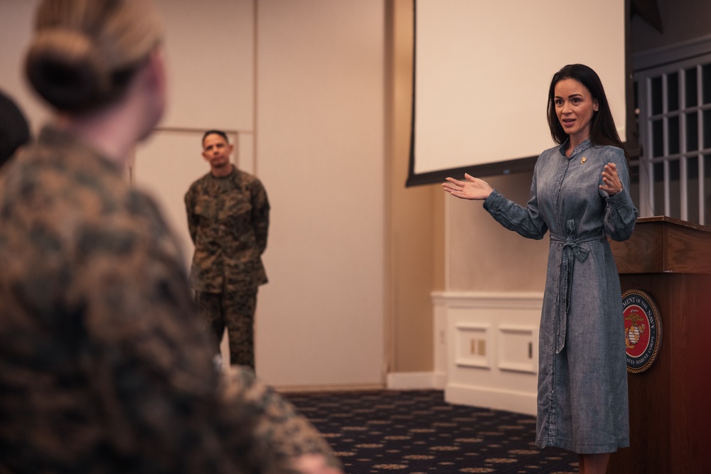 Sergeant Major of the Marine Corps visits Marine Corps Base Quantico for Single Parent Town Hall