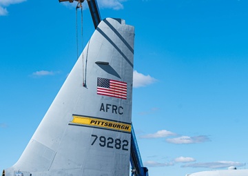 The Last Hercules: The 911th Airlift Wing bids farewell to final C-130H