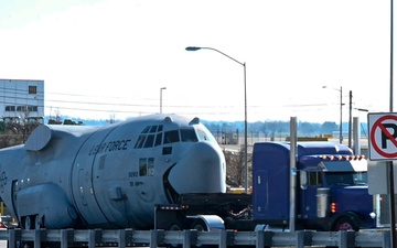 The Last Hercules: The 911th Airlift Wing bids farewell to final C-130H