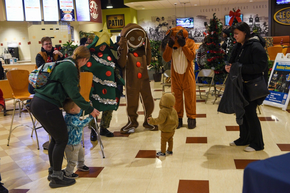 MWR Hosts Holiday Extravaganza