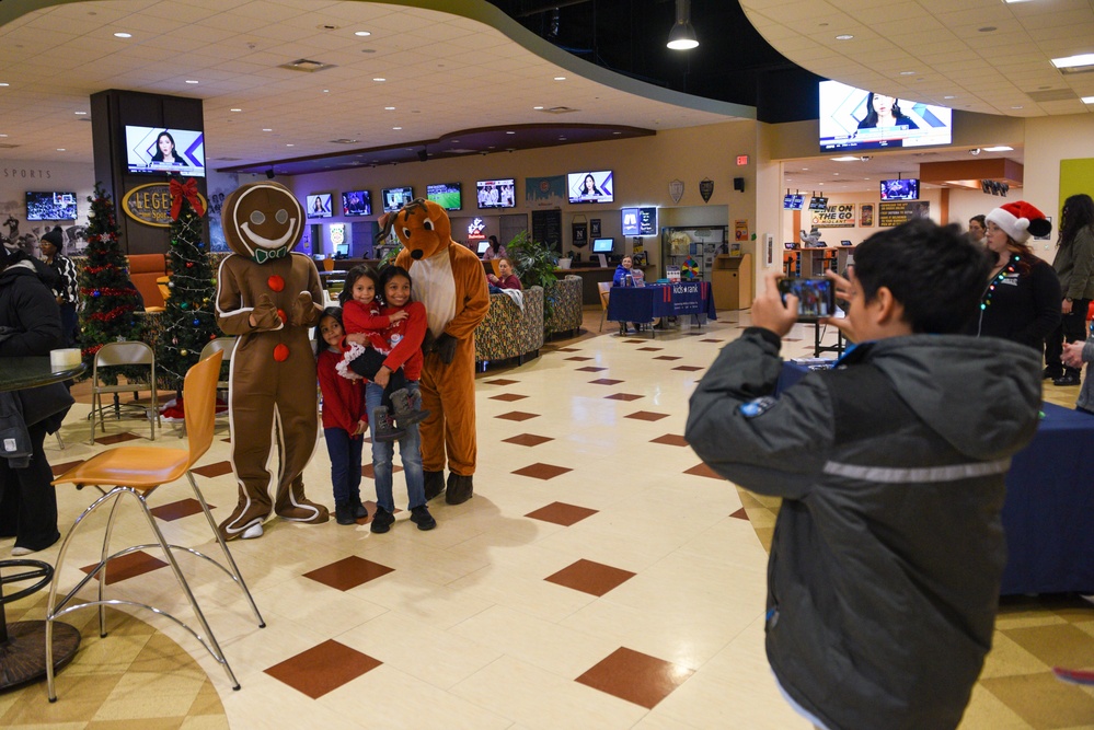 MWR Hosts Holiday Extravaganza