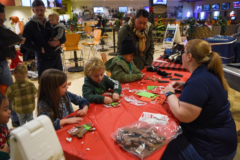 MWR Hosts Holiday Extravaganza