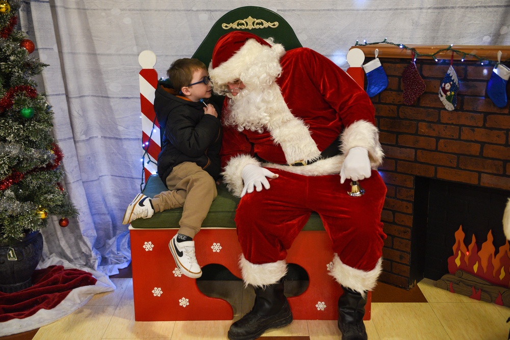MWR Hosts Holiday Extravaganza