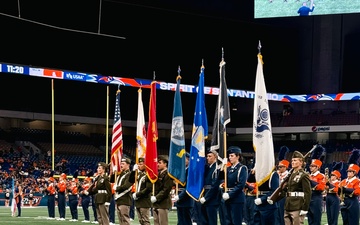 ARNORTH CG Honors Troops at UTSA Military Appreciation Game