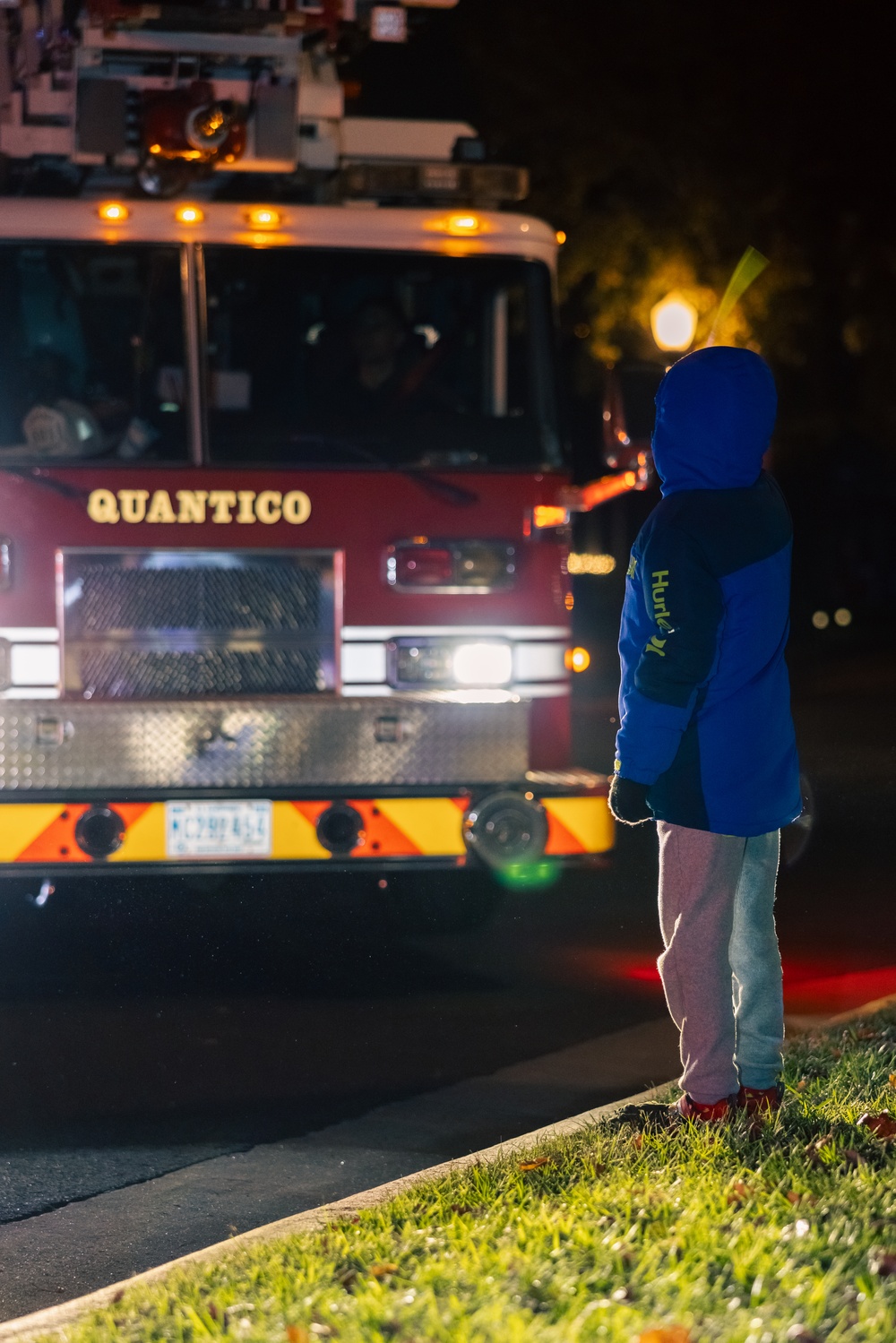 Santa brings cheer to residents of MCB Quantico neighborhoods