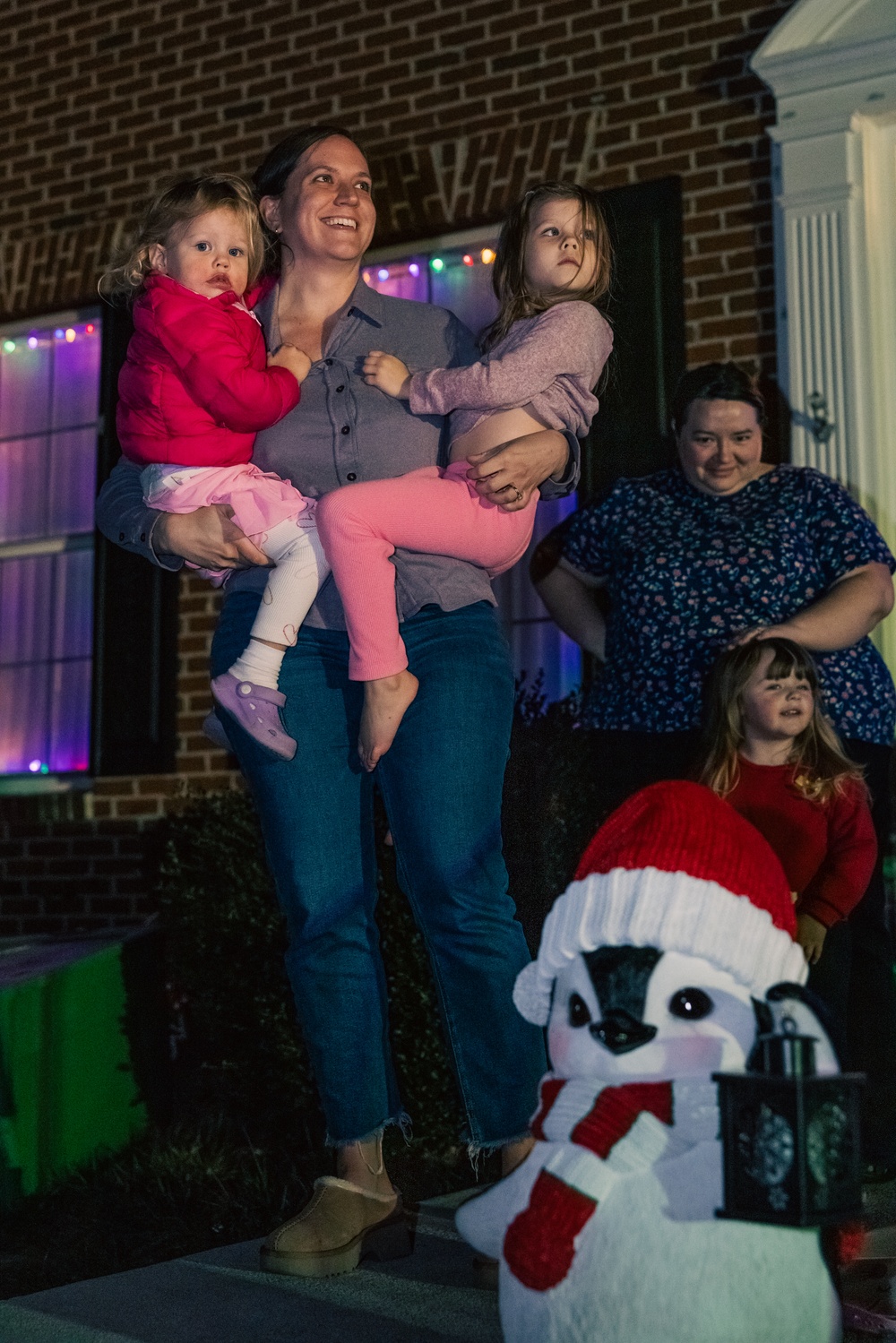 Santa brings cheer to residents of MCB Quantico neighborhoods