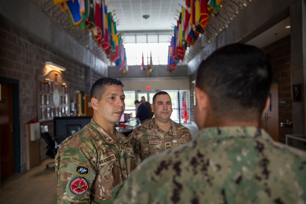 U.S., Argentine Marines visit NAVSCIATTS