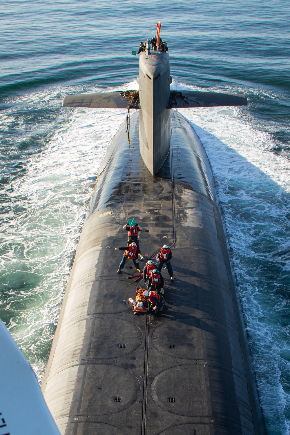 Whidbey SAR and USS Maine Conduct Hoist Exercise