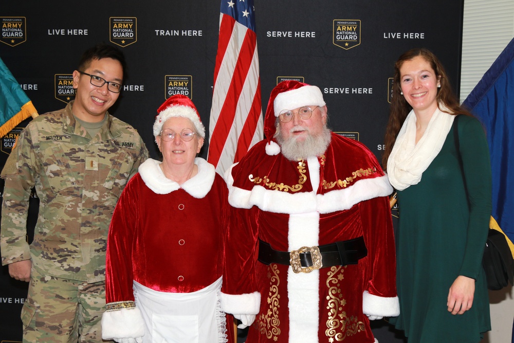 Soldiers and families enjoy holiday festivities