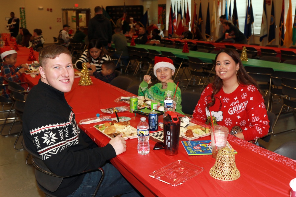 Soldiers and families enjoy holiday festivities